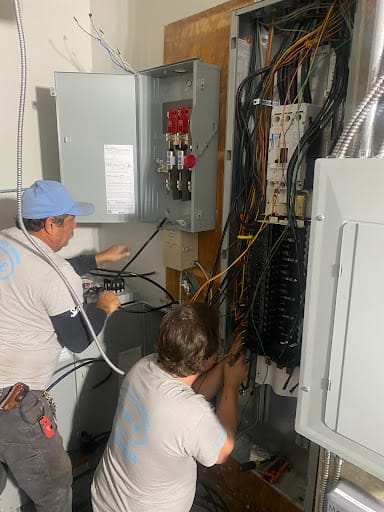 Circle-E Facility & Home Services thumbnail